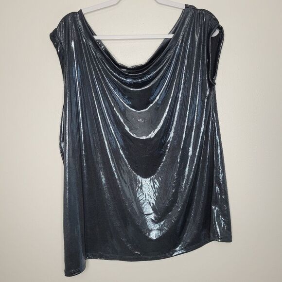 Torrid lot: 1 tank, 1 shirt, 1 dress, plus size, size 2x party casual - Picture 4 of 9